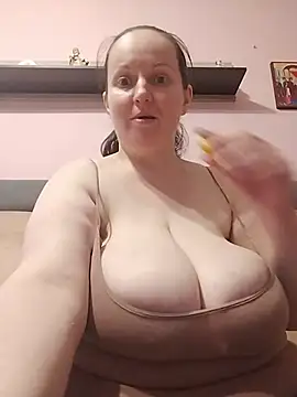 Živý XXX chat BustyLadyAlma