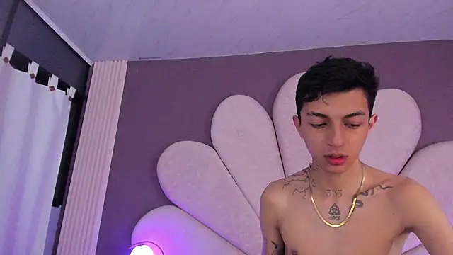 NickandAbby_'s Live XXX Chat
