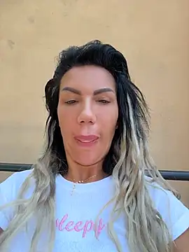 SelineVelvet Adlı Modelin Canlı XXX Sohbeti
