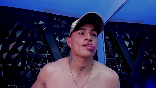 LiamDeepsn Live XXX chat