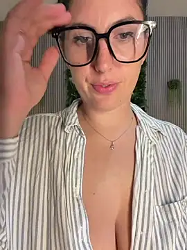 دردشة MysteryGirl__ الجنسية المباشرة