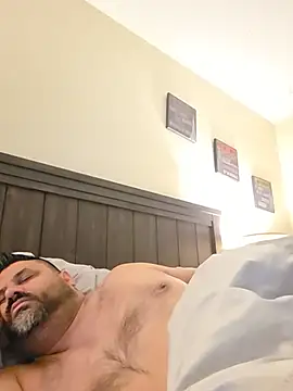 Roddog18 XXX чат на живо
