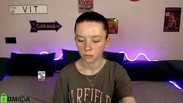 CarolInWonderland Live XXX-chat