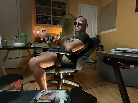 daddydonkey84 XXX чат на живо