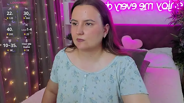 Czat XXX na żywo – FeralPeach