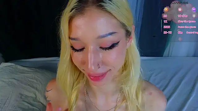 แชท XXX สดของ SallyCha