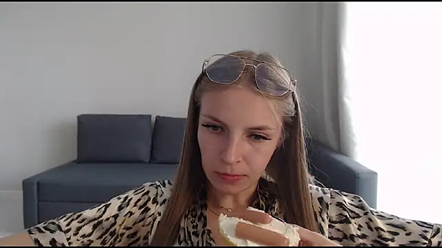 HitGyrl Live XXX Chat