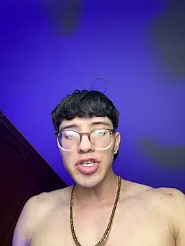 Živý XXX chat ArthurDavies21_