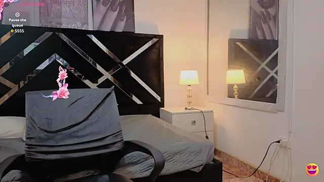 steff_bratz élő XXX-chatje