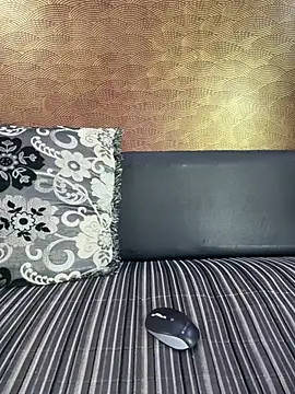Curvy_GX élő XXX-chatje