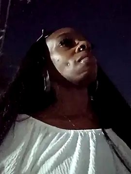 Jasmine_FullsShine XXX чат на живо