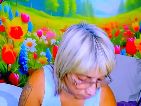 indianroxy XXX чат на живо