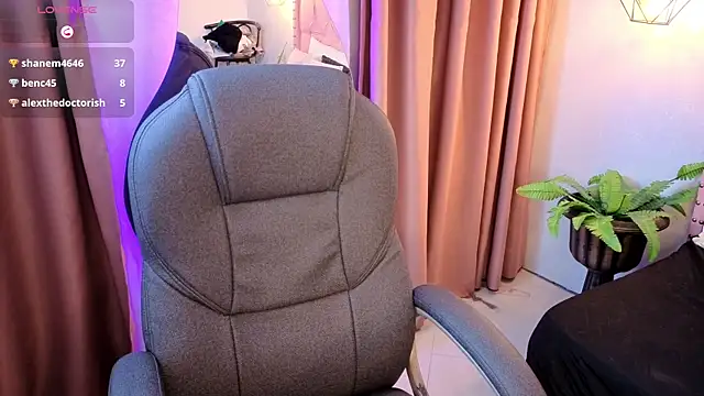 Chat +18 de miafox__ ao vivo