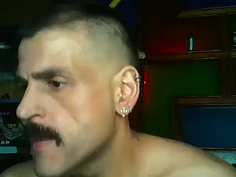 XXX chat uživo modela BrunoAlphaBR