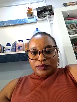 Goddess_of_Hearts' Live XXX Chat