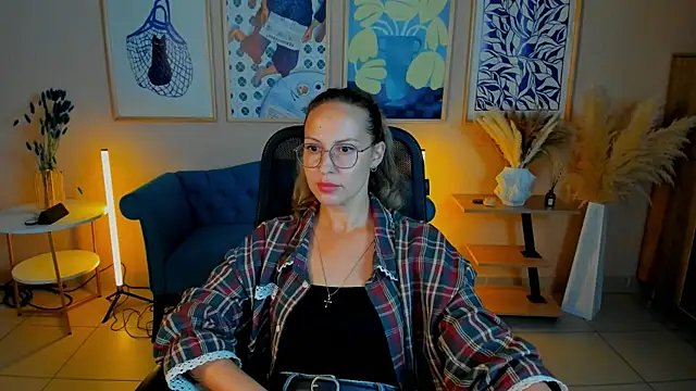 Živý XXX chat Charlotte_Hudson