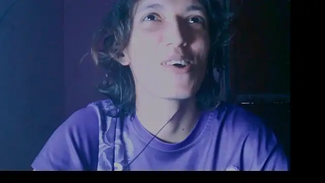 Chat +18 de cherryuwu ao vivo