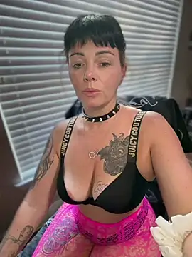 Chat XXX en directo de MarlaFknSinger