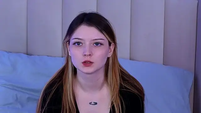 צ'אט XXX בשידור חי של AlyssFrost