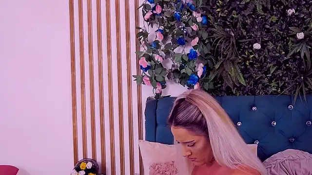 Онлайн чат XXX CherryMuse_
