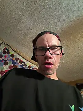 johnyupinya Chat XXX in diretta