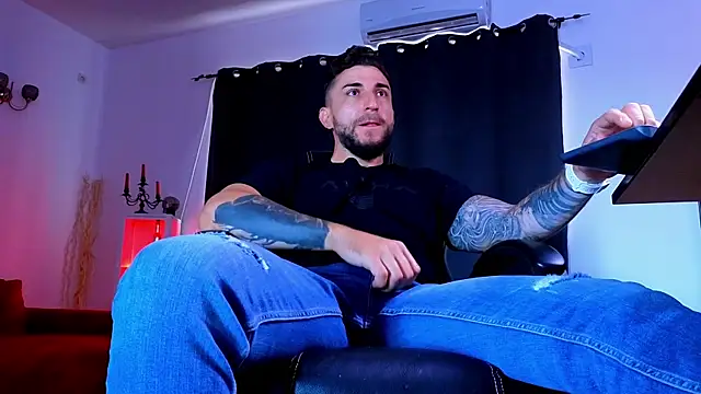 MightyAaron66 라이브 XXX 채팅