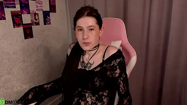 Ester_Henderson: онлайн-секс-чат