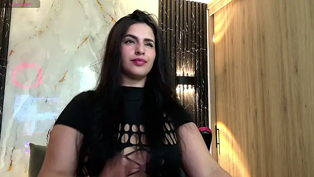 ChloeHolmes' Live XXX Chat