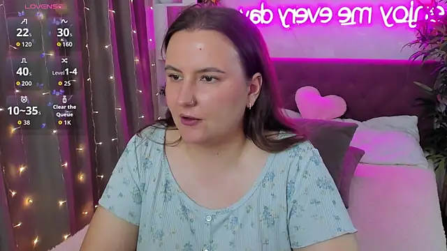 FeralPeach's Live XXX Chat