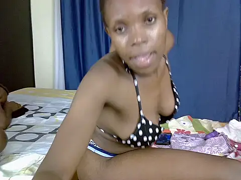 Petitesin Chat XXX live