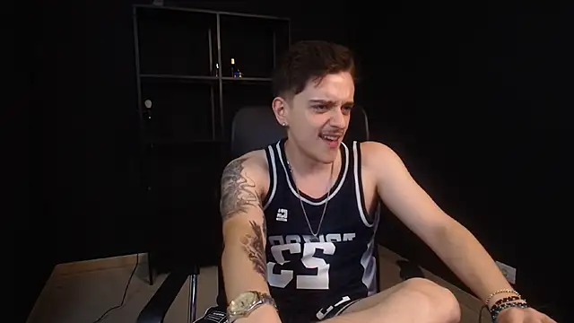 XXX chat uživo modela FelixStarkk