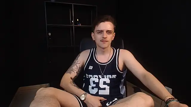 FelixStarkk Adlı Modelin Canlı XXX Sohbeti