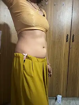 kiaraqueen7's Live XXX Chat