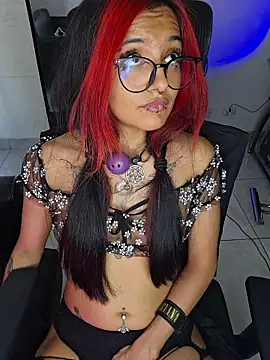 carolinerue's Live XXX Chat