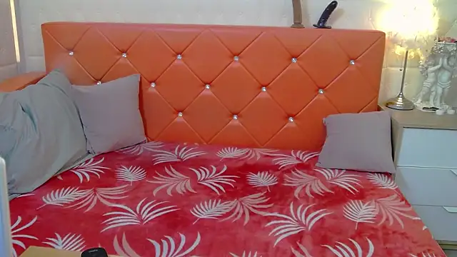 FemCupid live XXX chat
