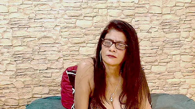 IndianAllure's Live XXX Chat