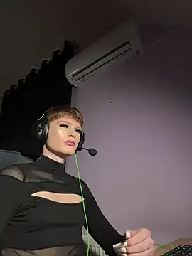 Онлайн чат XXX FemboyShow