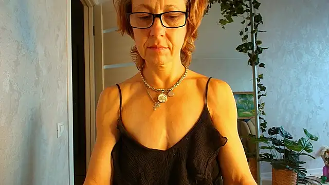 LioraWeiss live XXX chat