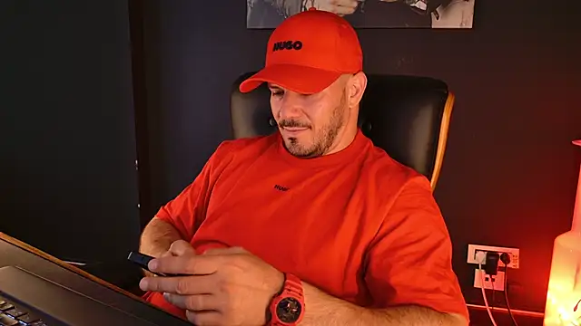 AngeloEric Chat XXX live