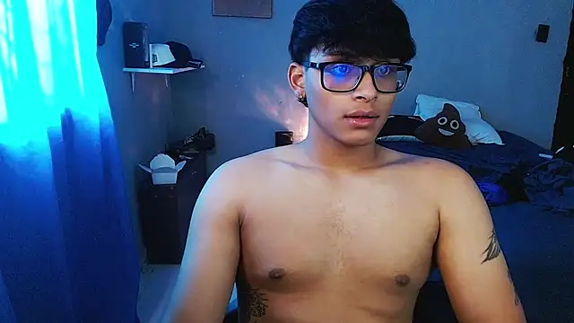 Mr_yisuzz's Webcam Show