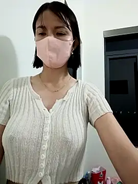 Emma_LinhのライブXXXチャット