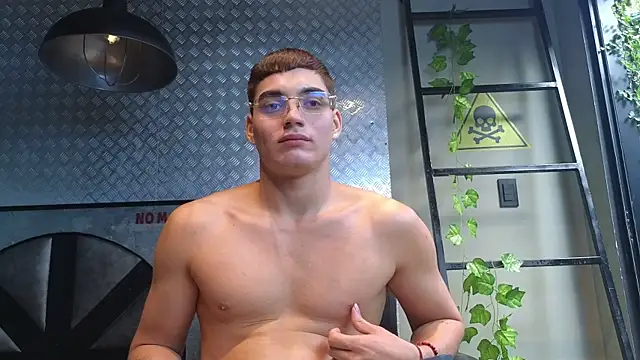 ThiagoFox – Naživo XXX chat