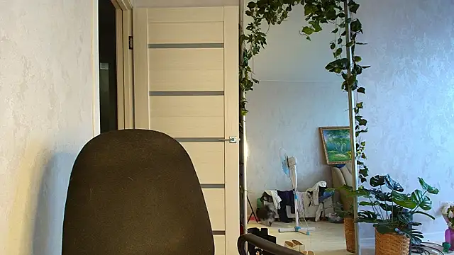 LioraWeiss' Live XXX Chat