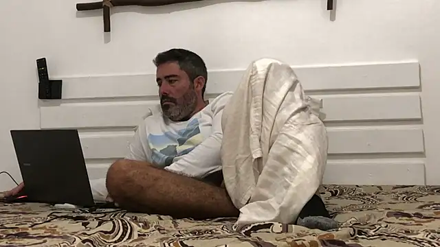 צ'אט XXX בשידור חי של victor_chat