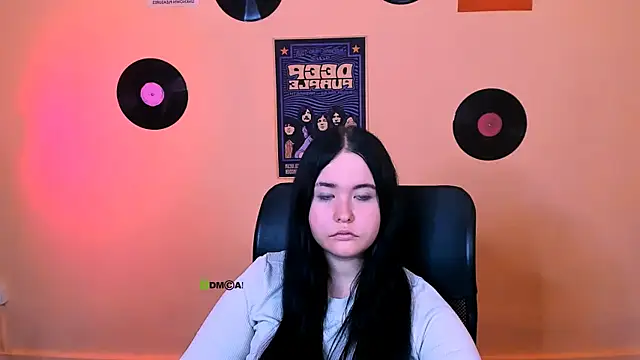 mila_snow1 Adlı Modelin Canlı XXX Sohbeti
