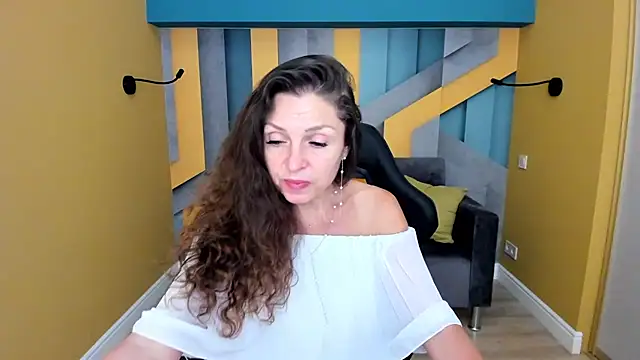 EllaLong – live chatrum