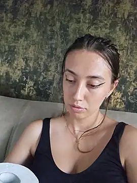 VirginPussySquirt webkamerás műsora