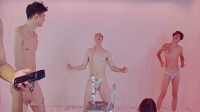 TNT-888 élő XXX-chatje