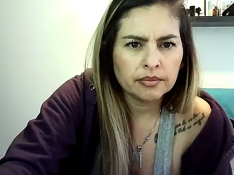 Valery__Rouse_ XXX чат на живо