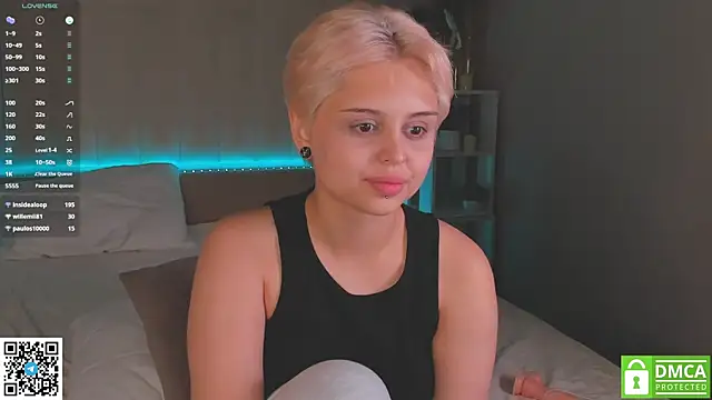 Živý XXX chat Emmy-Brooks